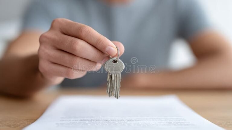 Peut-On Demander Simultanément Une Caution Et Un Dépôt De Garantie 8 cle de maison posee sur contrat de location