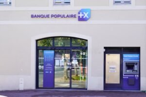 facade agence banque populaire centre aquitaine