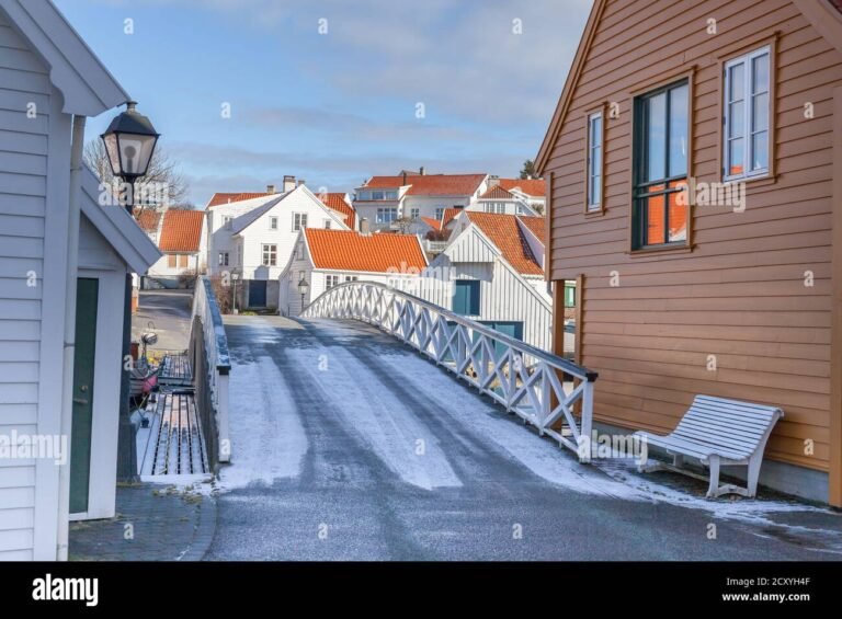 maison ancienne et nouvelle reliees par un pont