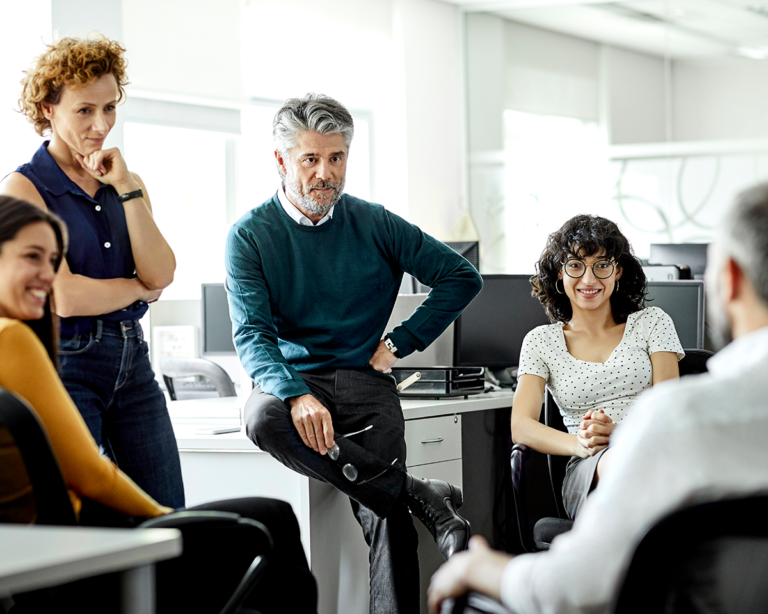 Comment Accéder Au Logement Social Lorsque L’on Est Sans Papier 19 personne en demarche devant bureau social